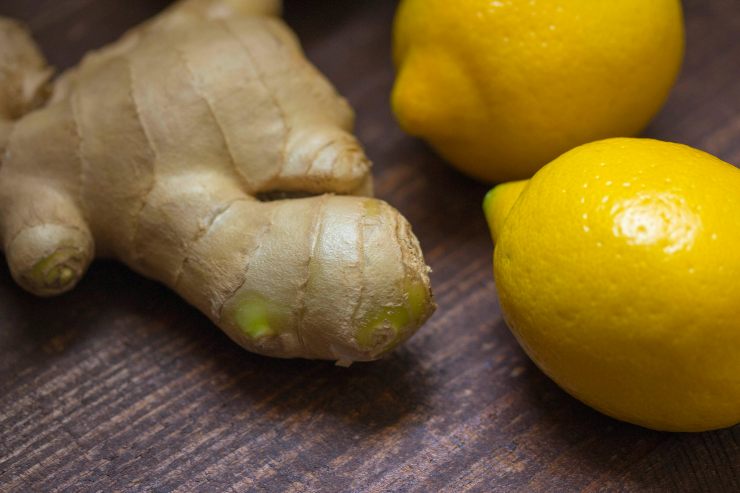 alimento nausea e vomito